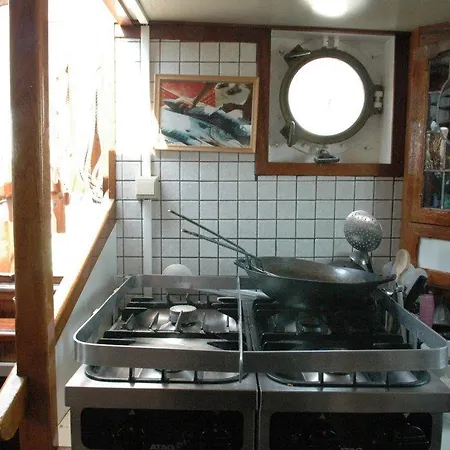 Botel Marie Galante Holiday Boat Rotterdam